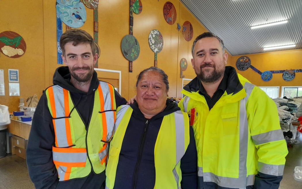 From left to right - Chris Stokes, Ngāti Kahungunu; Maureen Mua, Roopu a Iwi Trust; Ed Nikora, Te Aka Whai Ora