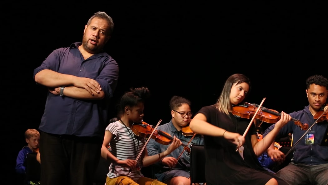 Bass Jonathan Lemalu and Virtuoso Strings rehearse