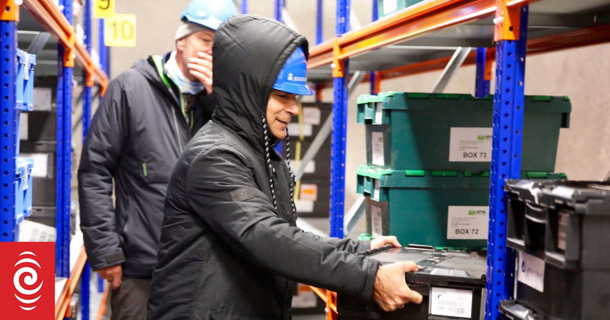 Okazy z Nowej Zelandii zostały dodane do półek odległego, globalnego skarbca nasion