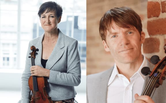 Les Voisins: Simon Martyn-Ellis (theorbo, guitars), Justine Cormack (violin), James Bush (cello)