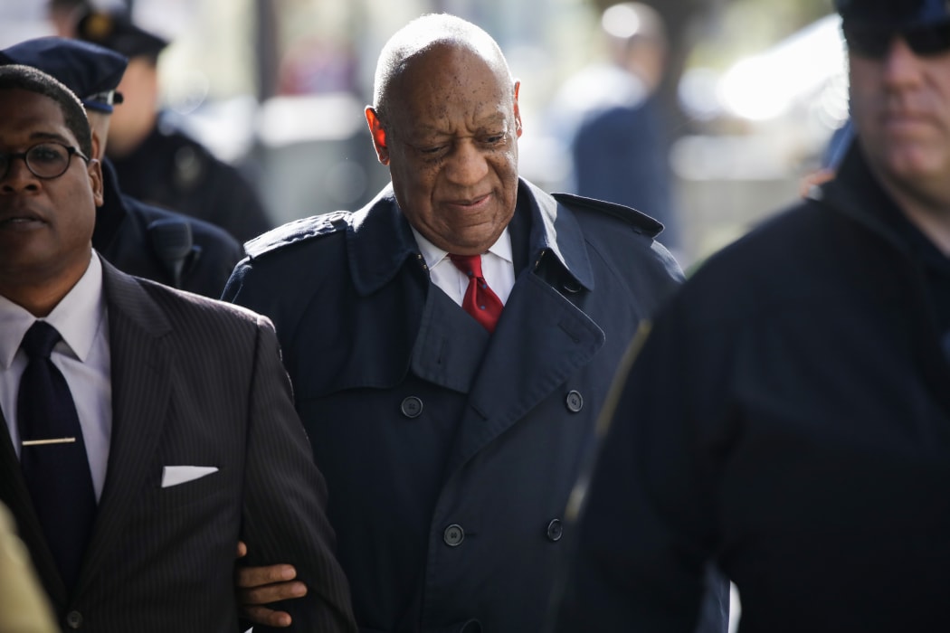 Actor and comedian Bill Cosby arrives for the second day of jury deliberations in the retrial of his sexual assault case at the Montgomery County Courthouse in Norristown, Pennsylvania on April 26, 2018. / AFP PHOTO / DOMINICK REUTER