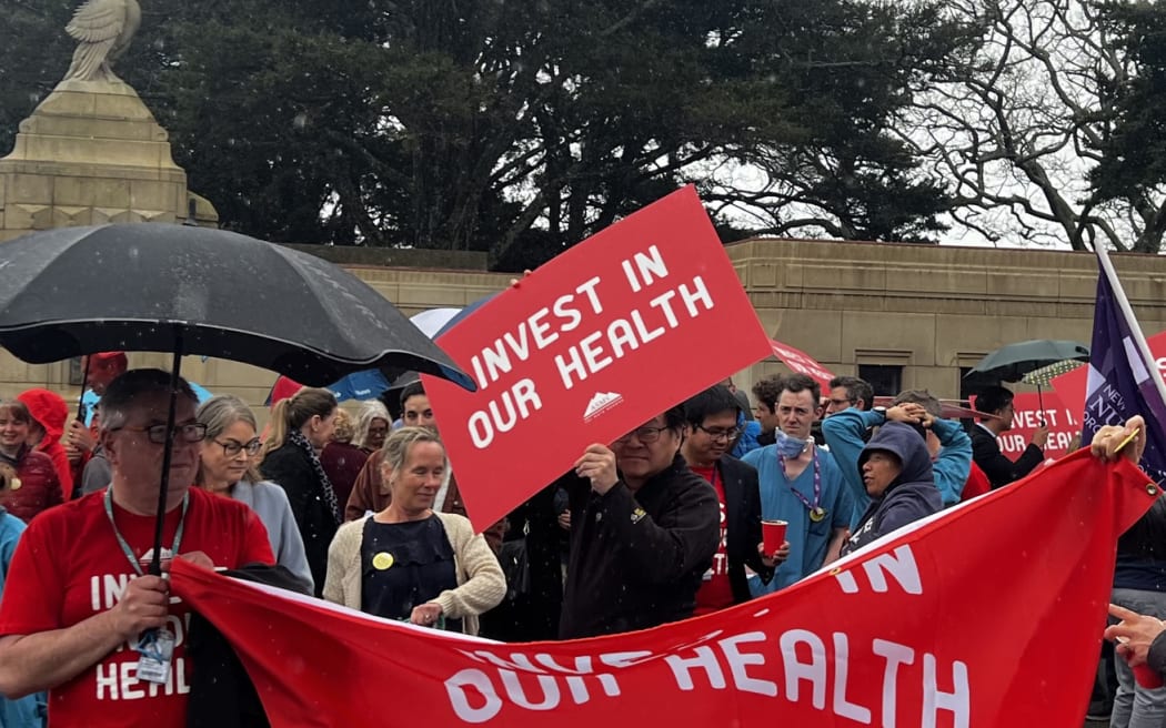 Hospital senior doctors / dentists strike in Auckland