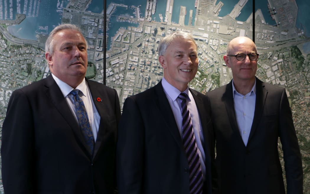 Auckland Mayor Phil Goff flanked by his new deputy Bill Cashmore (l) and Planning Committee chair Chris Darby (r).