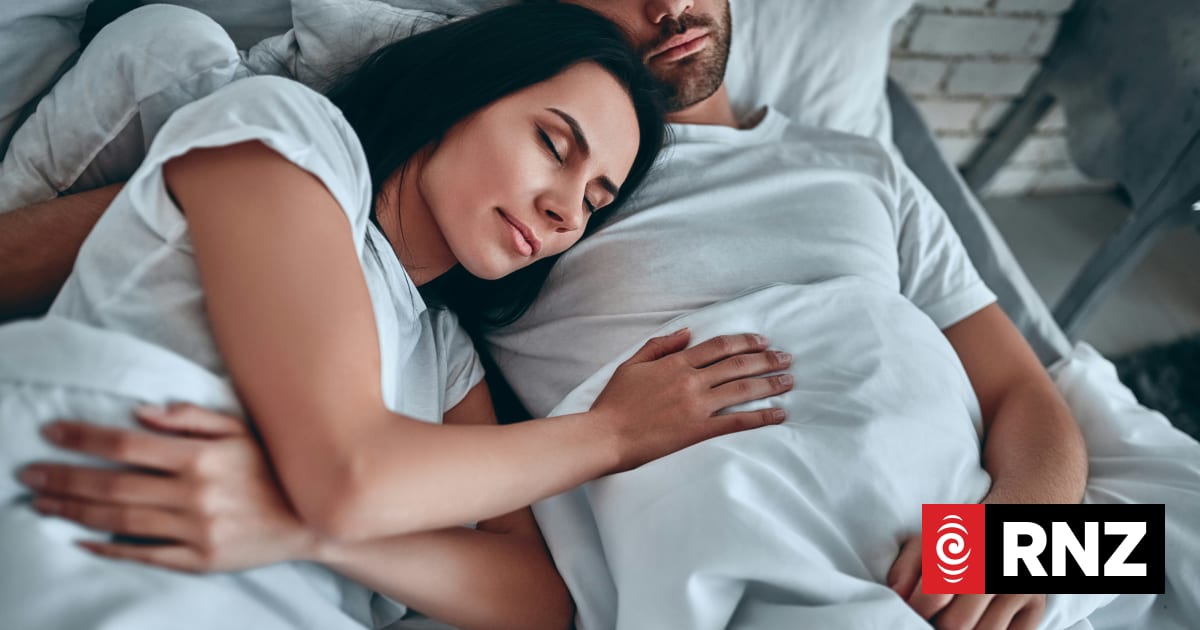 The risk to your heart from sleeping in low light