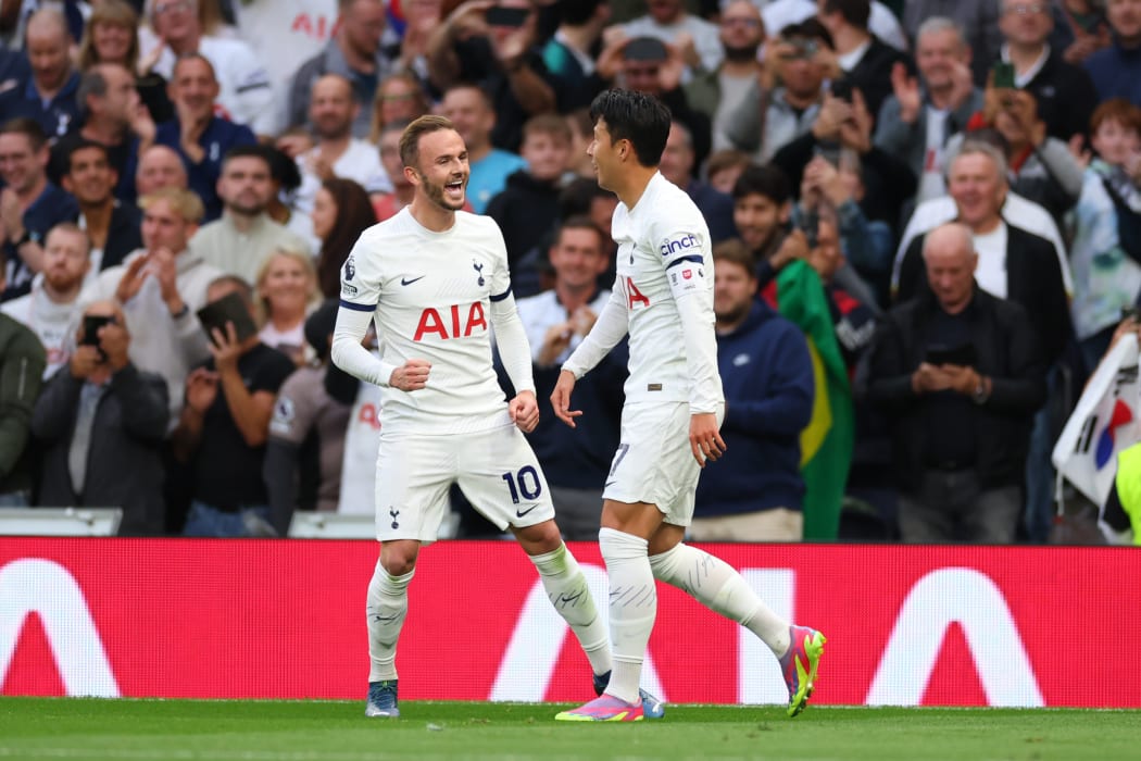 Spurs two points clear at Premier League summit | RNZ News