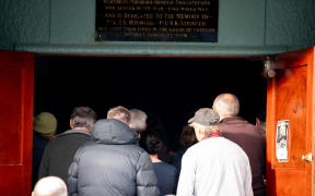 More than 60 residents turned up to the Civil Defence meeting at the Ngātīmoti Memorial Hall.