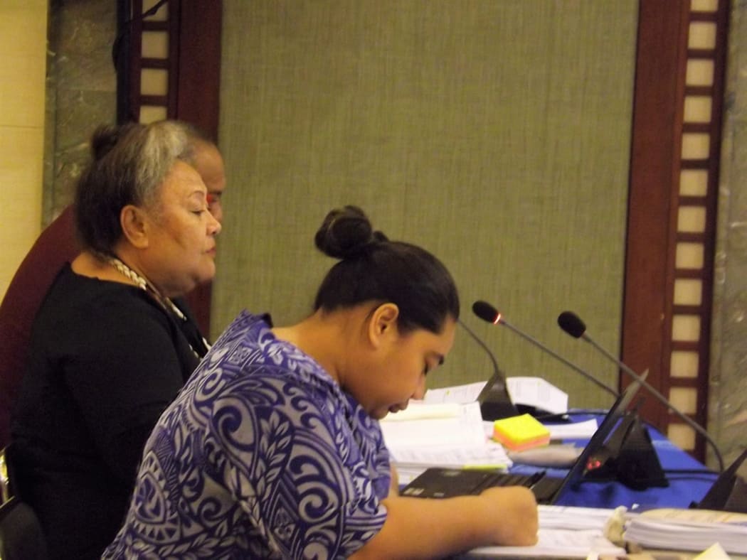 Samoa National Health Services chief executive (wearing black in the middle) Palanitina Tupuimatagi Toelupe making a submission to the inquiry into the deaths of two babies after they received MMR vaccinations.