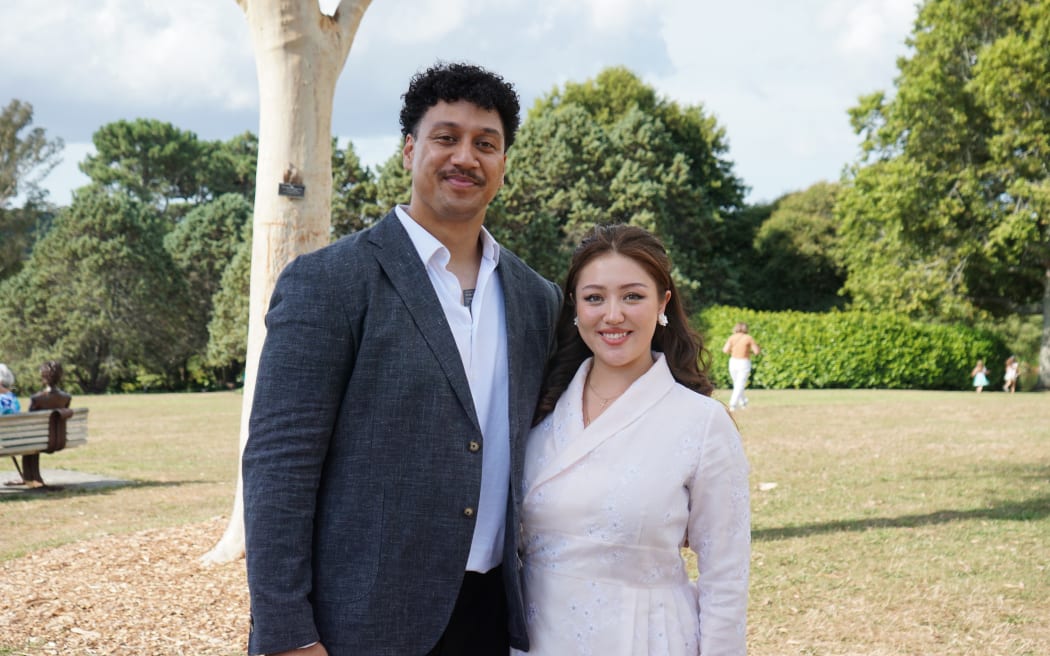 Opera singers Alfred Fonoti-Fuimaono and Sarah Mileham