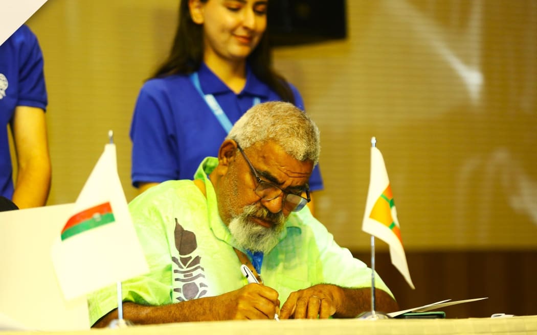Signing of the International Liberation Front against French colonialism established by the independence movements of French overseas territories - Photo Baku Initiative Group