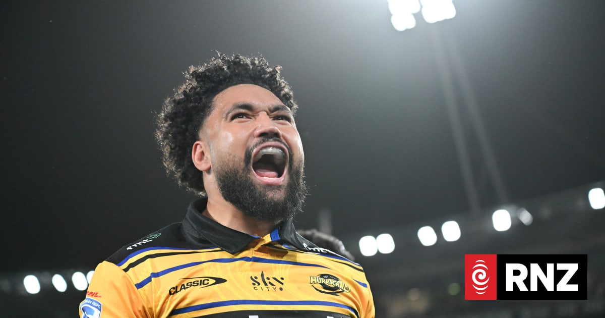 Hurricanes blow Chiefs away in windy Welly to win Super Rugby Pacific title
