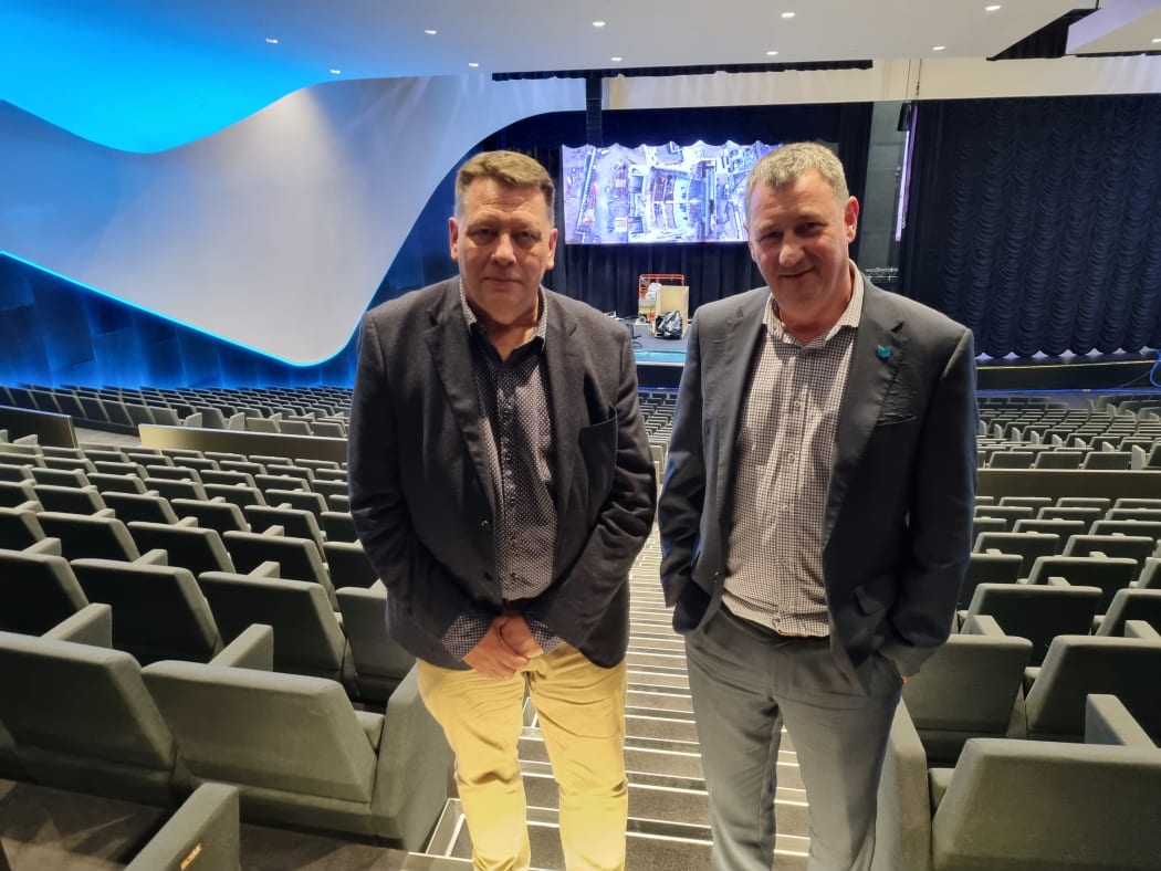Keith Beal (L) and Ross Steele (R)