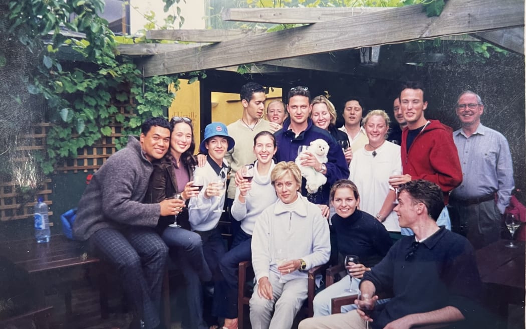 Dame Kiri Te Kanawa and young opera singers, including Clarissa Dunn, relaxing in Blenheim, 2000.