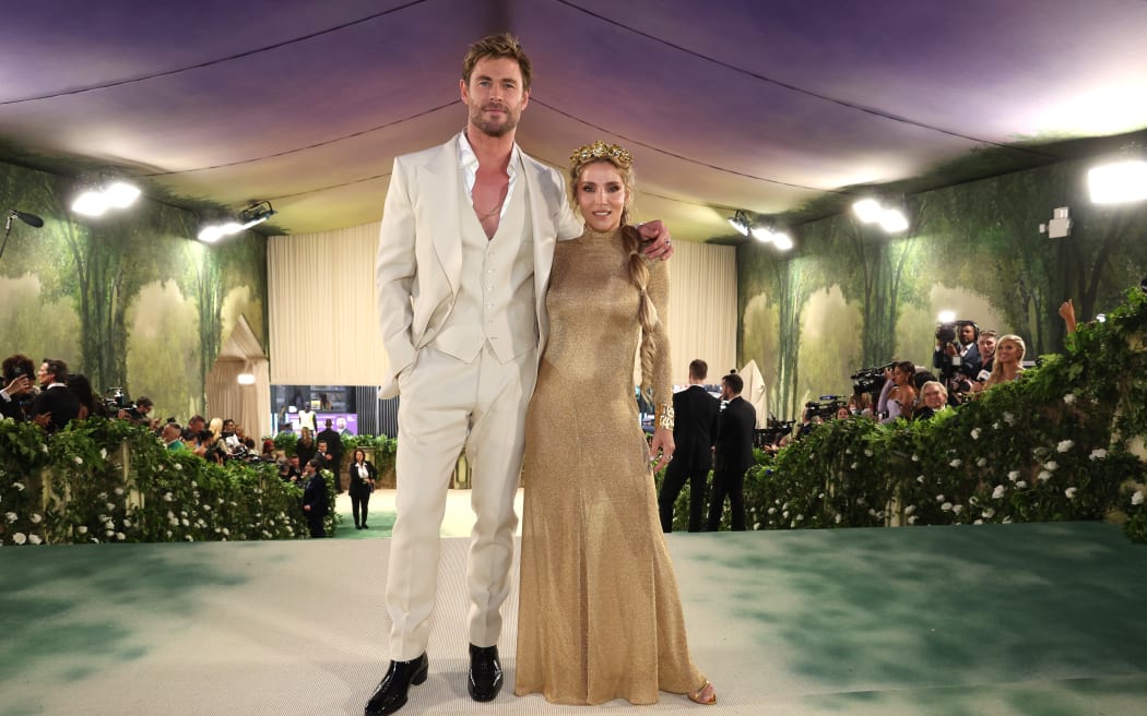 NEW YORK, NEW YORK - MAY 06: (L-R) Chris Hemsworth and Elsa Pataky attend The 2024 Met Gala Celebrating "Sleeping Beauties: Reawakening Fashion" at The Metropolitan Museum of Art on May 06, 2024 in New York City.  (Photo by Kevin Mazur/MG24/Getty Images for The Met Museum/Vogue)
