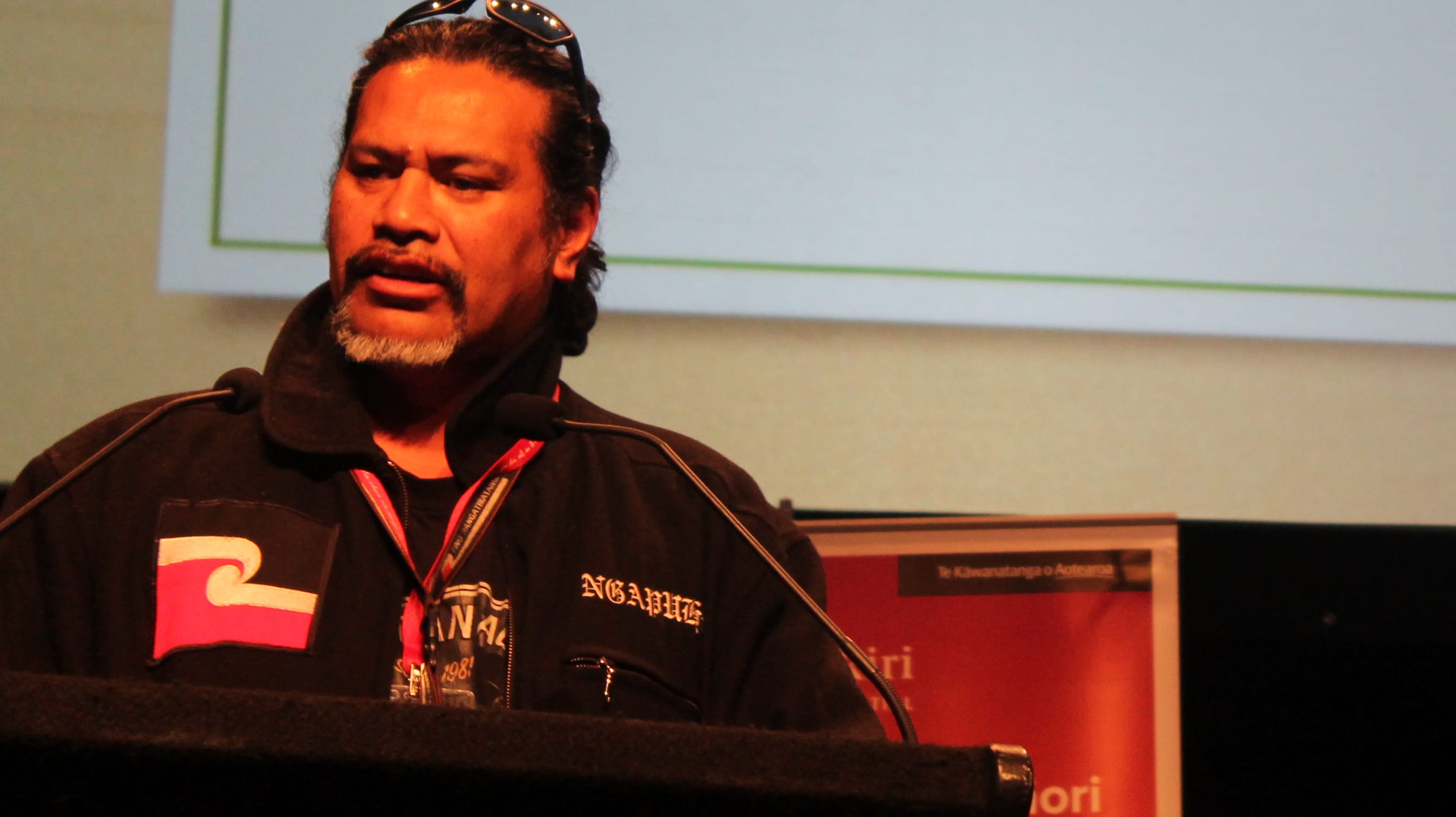 Rueben Taipari is an advocate of Whare Uku and has lived in one for ten years.