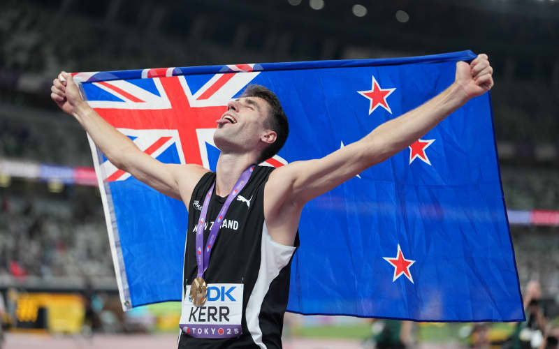 Hamish Kerr of New Zealand celebrates winning the Men’s High Jump final at the 2025 World Athletics Championships in Tokyo.