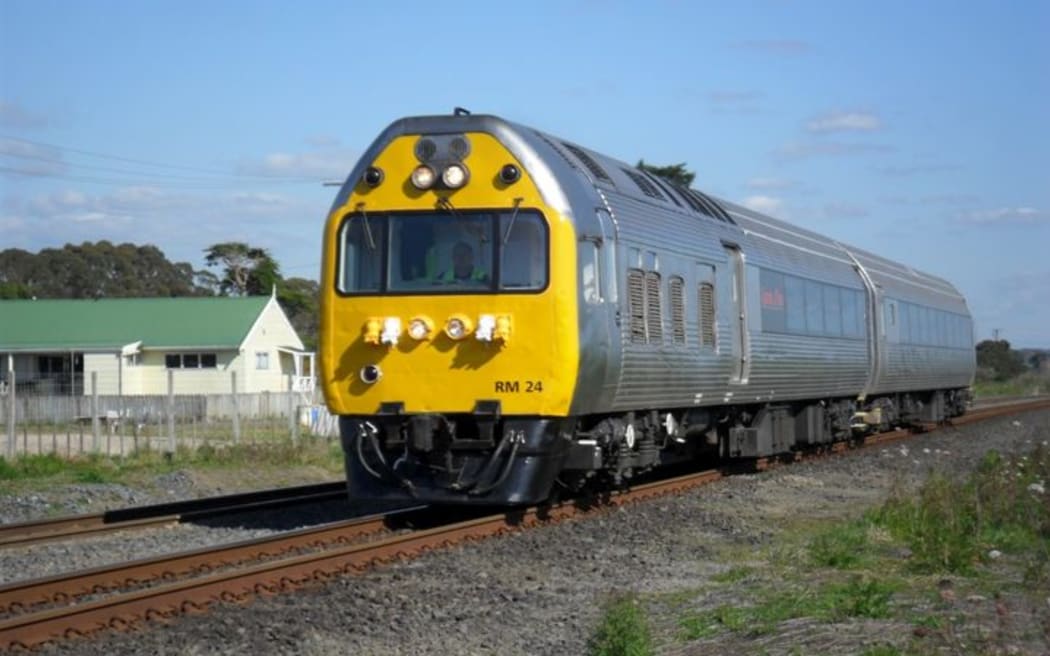 The service would be launched with refurbished 45-year-old Silver Fern railcars.