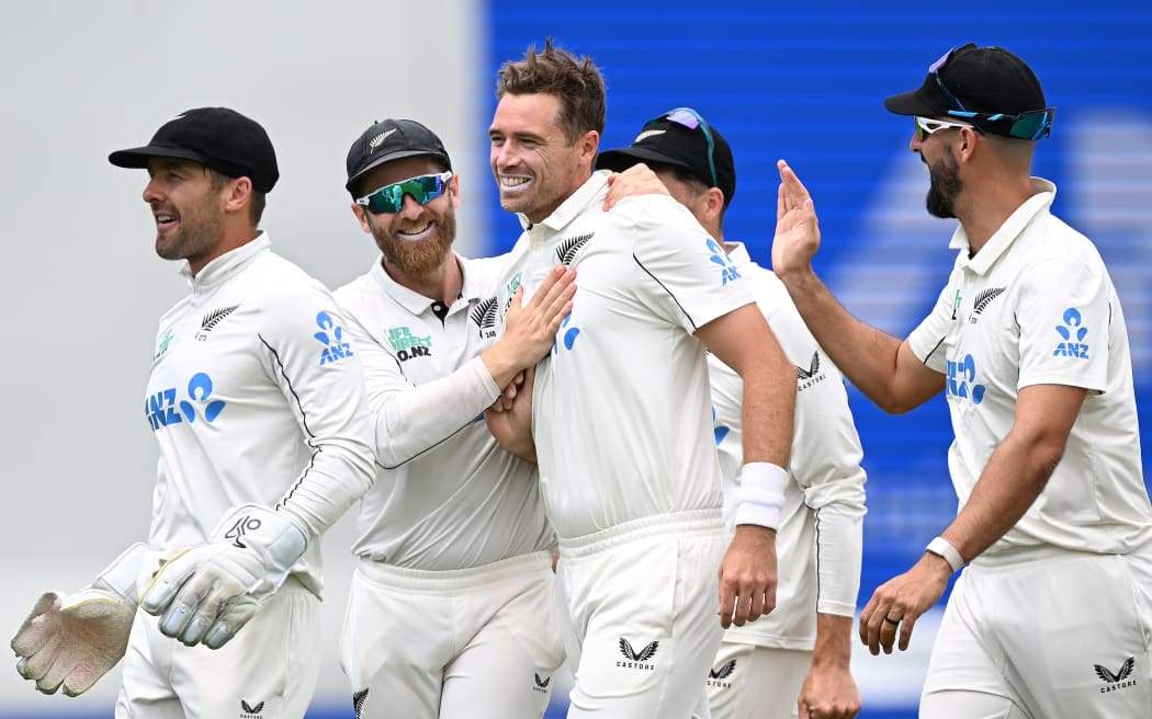New Zealand bowler Tim Southee celebrates with team mates the wicket of England's Jacob Bethell during play on day 4 of the third cricket test between New Zealand and England at Seddon Park in Hamilton, New Zealand. Tuesday December 17, 2024. Photo: Andrew Cornaga / Photosport