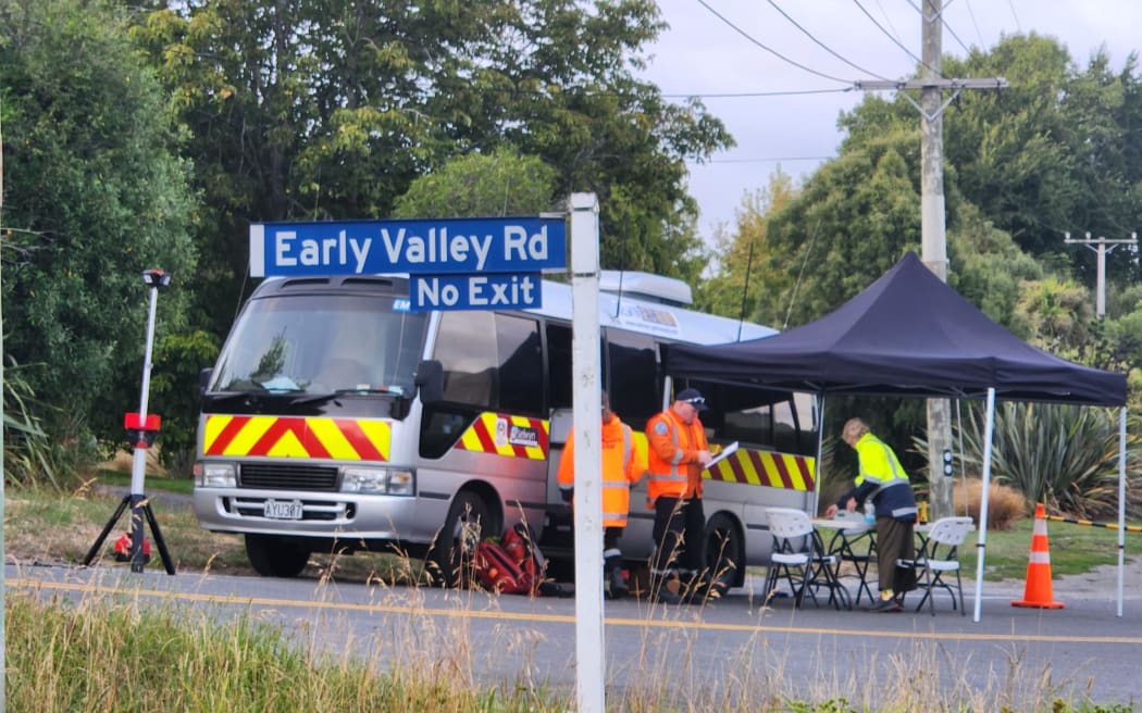 Port Hills fire day 4 - Early Valley Rd cordon