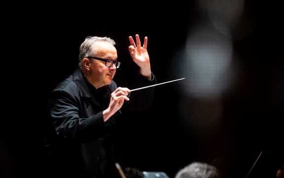 Marc Taddei conducting Orchestra Wellington