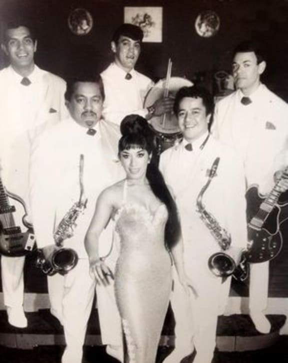 The Maori Volcanics. From left to right Nuki Waaka, Tui Teka, Mahora Waaka, Hector Epae and Johnny Nelson, with Gilbert Smith at back.