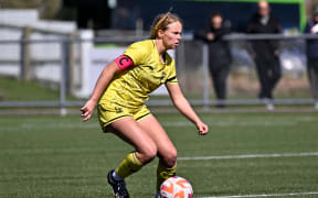 Ella McMillan (C) of the Phoenix during the National League Championship Women’s - Wellington Phoenix v Southern United at Petone Memorial, Wellington, New Zealand on Sunday 1 October 2023
Copyright photo: Masanori Udagawa / www.photosport.nz
