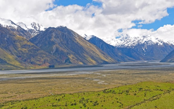 The Rangitata River in front of the Southern Alps