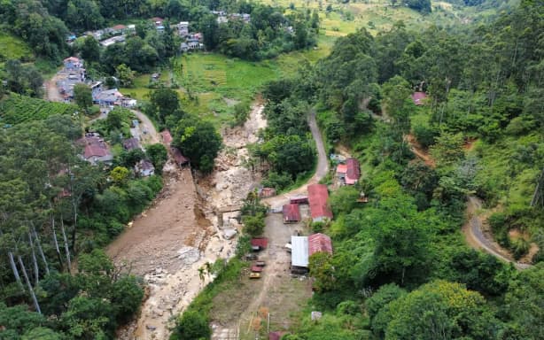 Sri Lanka flooding: 'Entire lives swept away in a single night' | RNZ