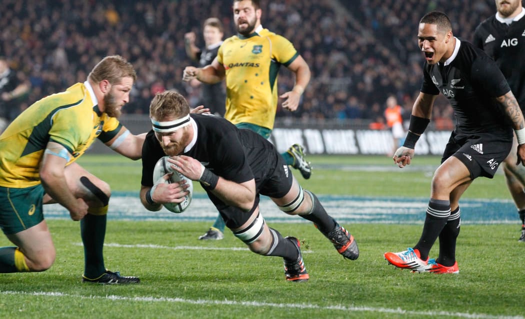 Kieran Read scores against the Wallabies, Eden Park 2014.