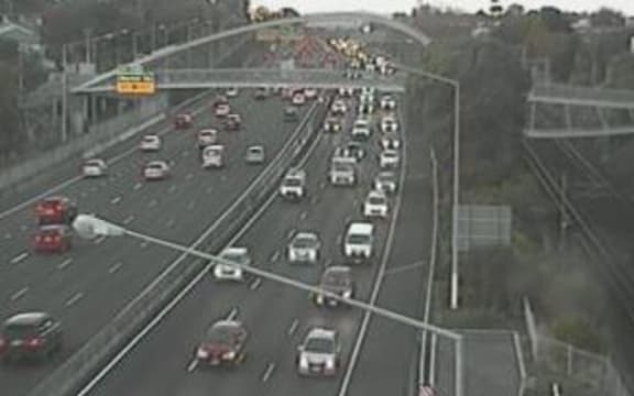 Traffic is starting to build on Auckland's Southern Motorway as students return to school and workers return to offices.