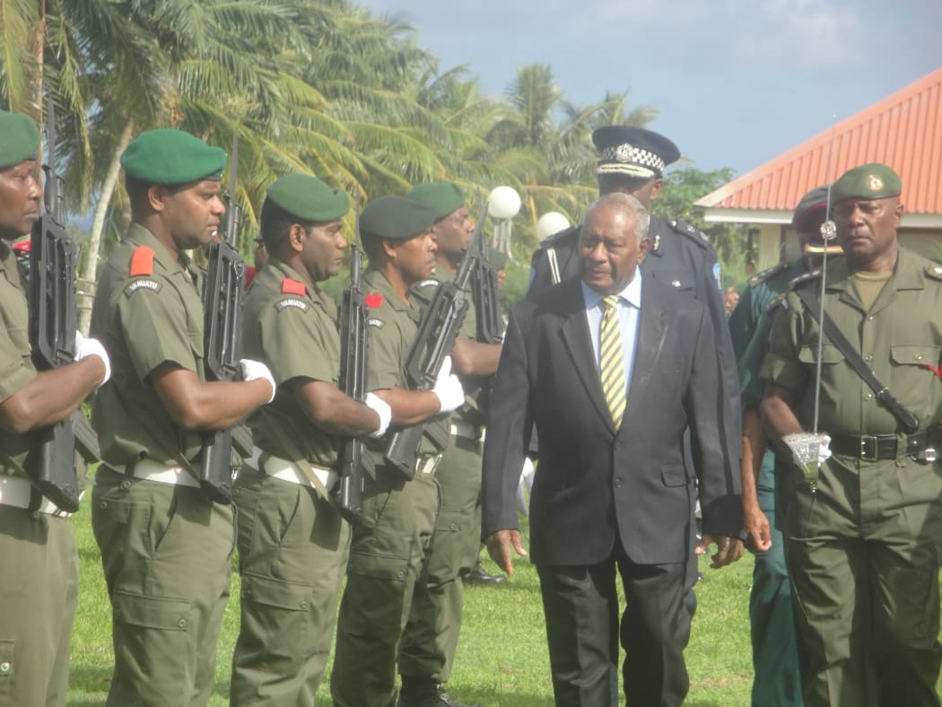 Vanuatu President Baldwin Lonsdale inspecting a Guard of Honour
