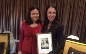 Facebook COO Sheryl Sandberg gifts photo of Kate Sheppard to Jacinda Ardern.