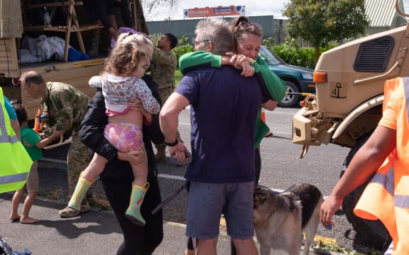 Defence Force brings evacuees from Waiohiki to Hastings sports centre
