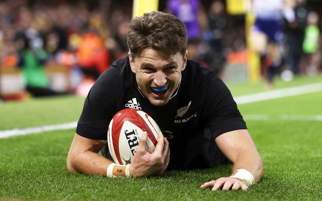 Beauden Barrett scores against Wales 2021.