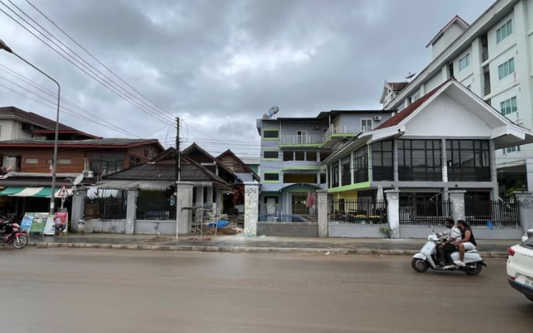 The sign announcing the Nana hostel's closure has been removed.  (ABC News)