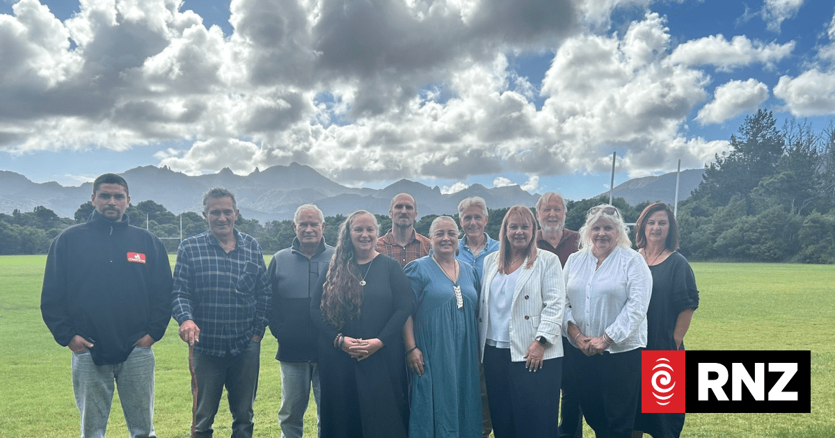 Aotea/Great Barrier Island iwi meet with government amid overfishing concerns