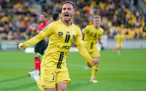 Wellington Phoenix's Reno Piscopo Wellington Phoenix v Western United FC, A-League football, Sky Stadium, Wellington, New Zealand, Saturday 22 May 2021. Copyright photo: John Cowpland / www.photosport.nz