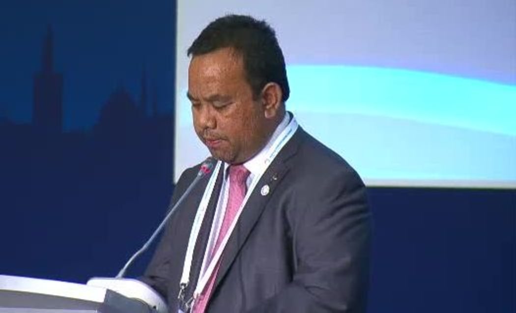 Mattlan Zachras addressing a UN meeting