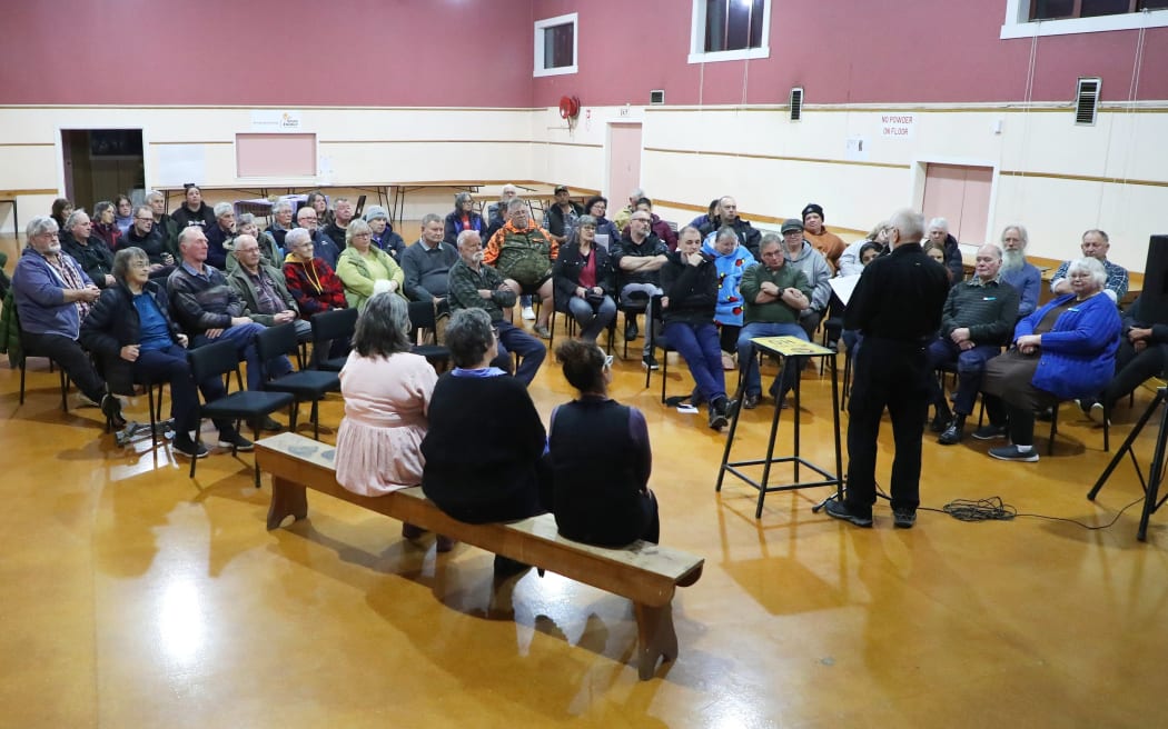 image of The public meeting held in Ohai on Monday night to discuss the trees which are being planted to the north of the Western Southland township, on the former Ohai coal mine site, which will block the residents views of the Takitimu mountains.