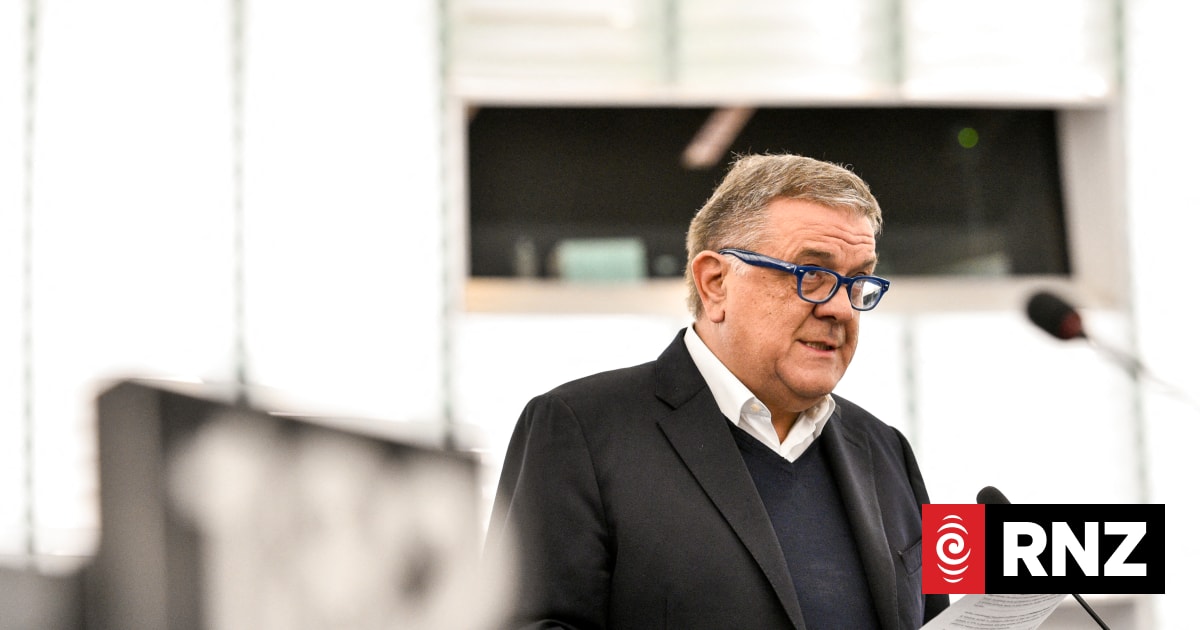 Italian Pier Antonio Panzeri held in EU-Qatargate bribery probe agrees to tell all