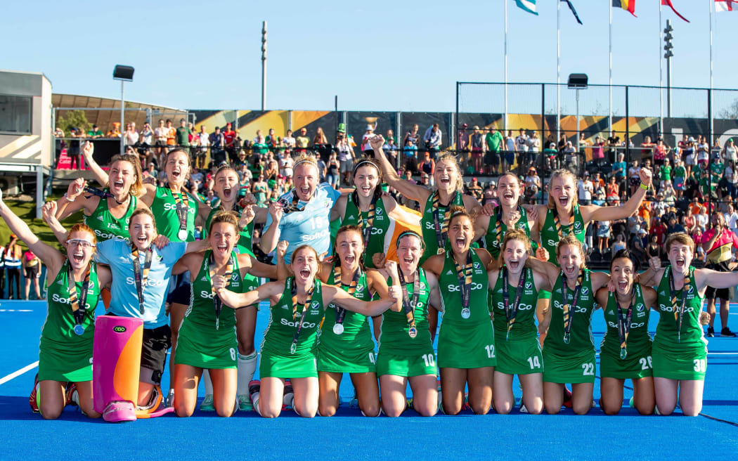 Ireland players celebrate with their World Cup silver medals 2018.