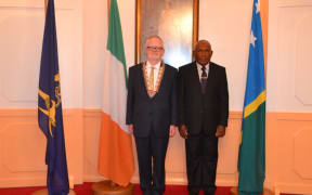 Irish Ambassador Breandan O'Caollai and Sir Frank Kabui