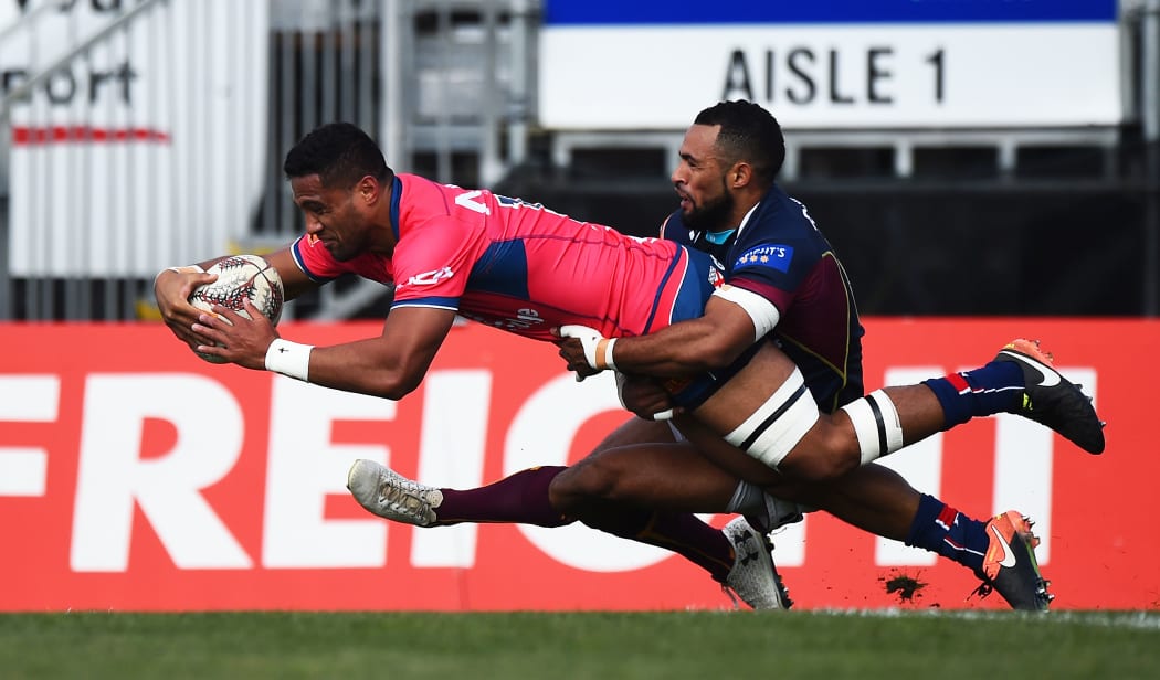 Viliami Lolohea scores a try for Tasman against Southland.