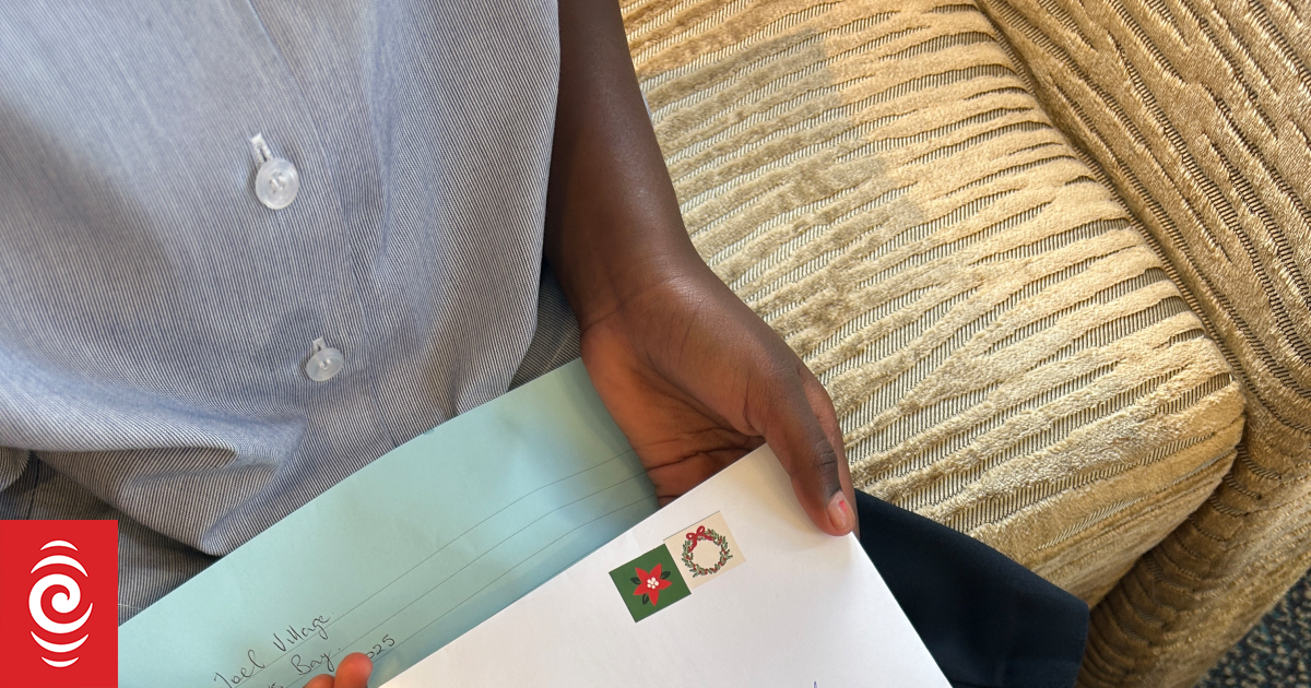 Schoolkids & Seniors Find Friendship Through Pen Pal Program