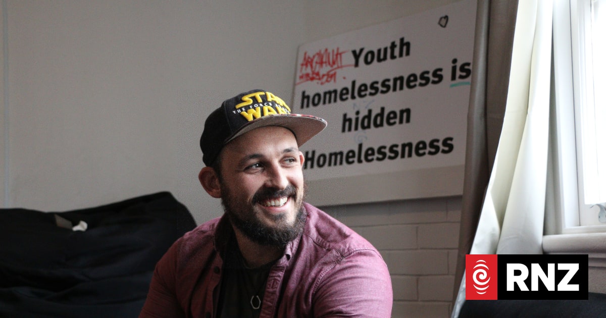 Political leaders called on to commit to ending youth homelessness