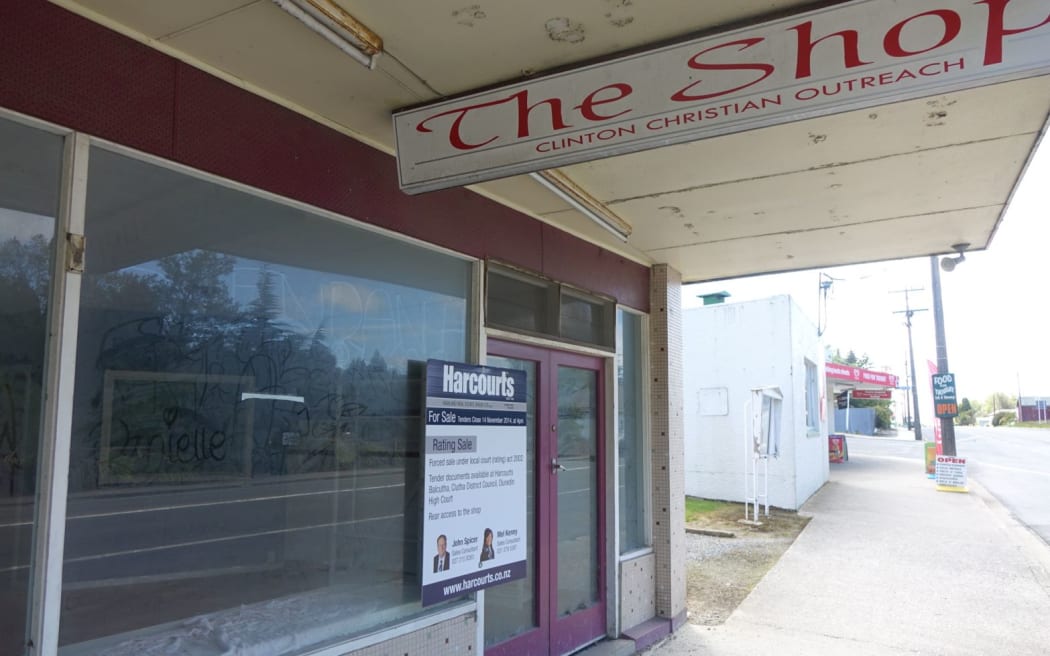 Shops in Clinton.