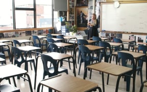 Auckland Grammar School trials home-based learning.