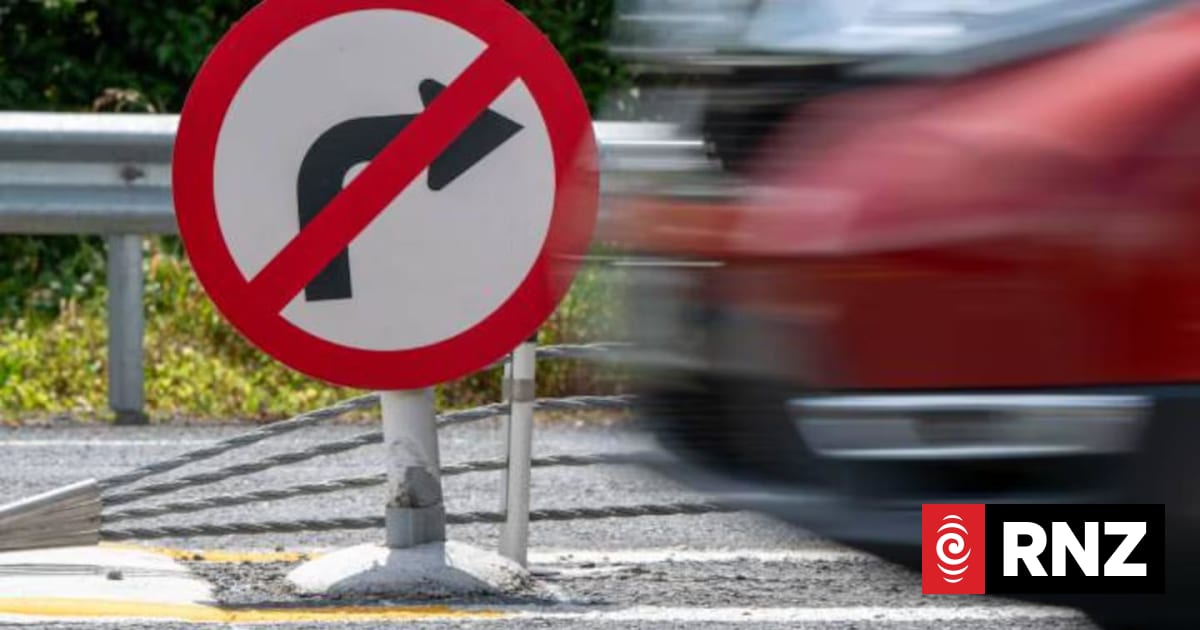 More than 600 residents petitioned NZTA to remove median barriers blocking a turn from State Highway 2 into Wright Road, in