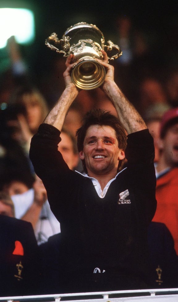 David Kirk lifts the Webb Ellis Cup at the 1987 Rugby World Cup.