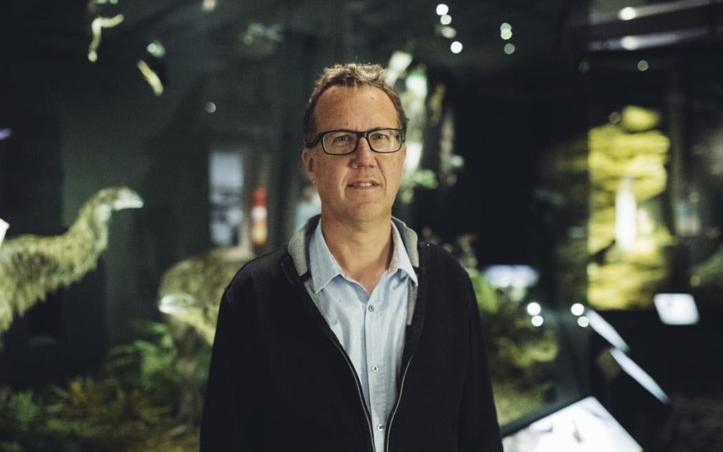 Dr Dean Peterson