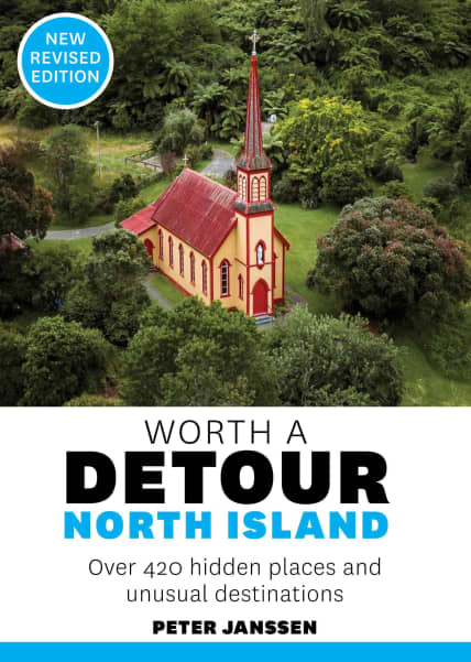 Book jacket image of Worth a Detour - North Island by Peter Janssen